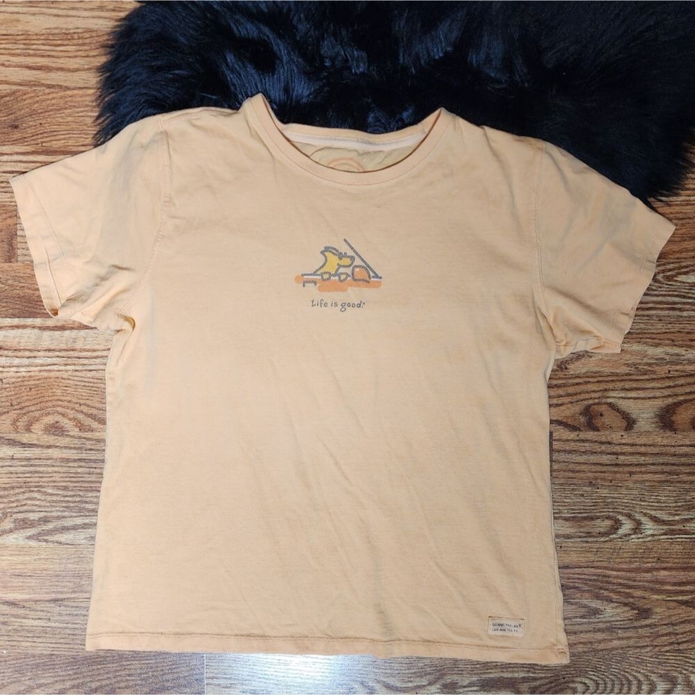 Life is Good Light Peach Rocket Dog in Car Relaxed Fit T-shirt Women's L - Picture 2 of 9